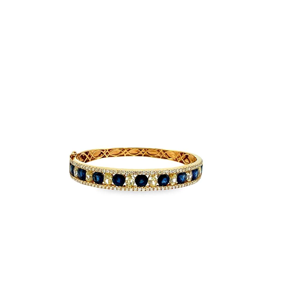 The Royal Oval Bangle
