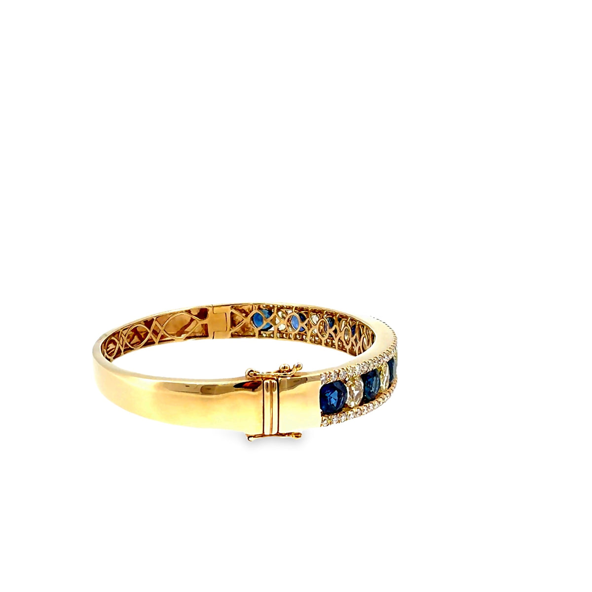 The Royal Oval Bangle