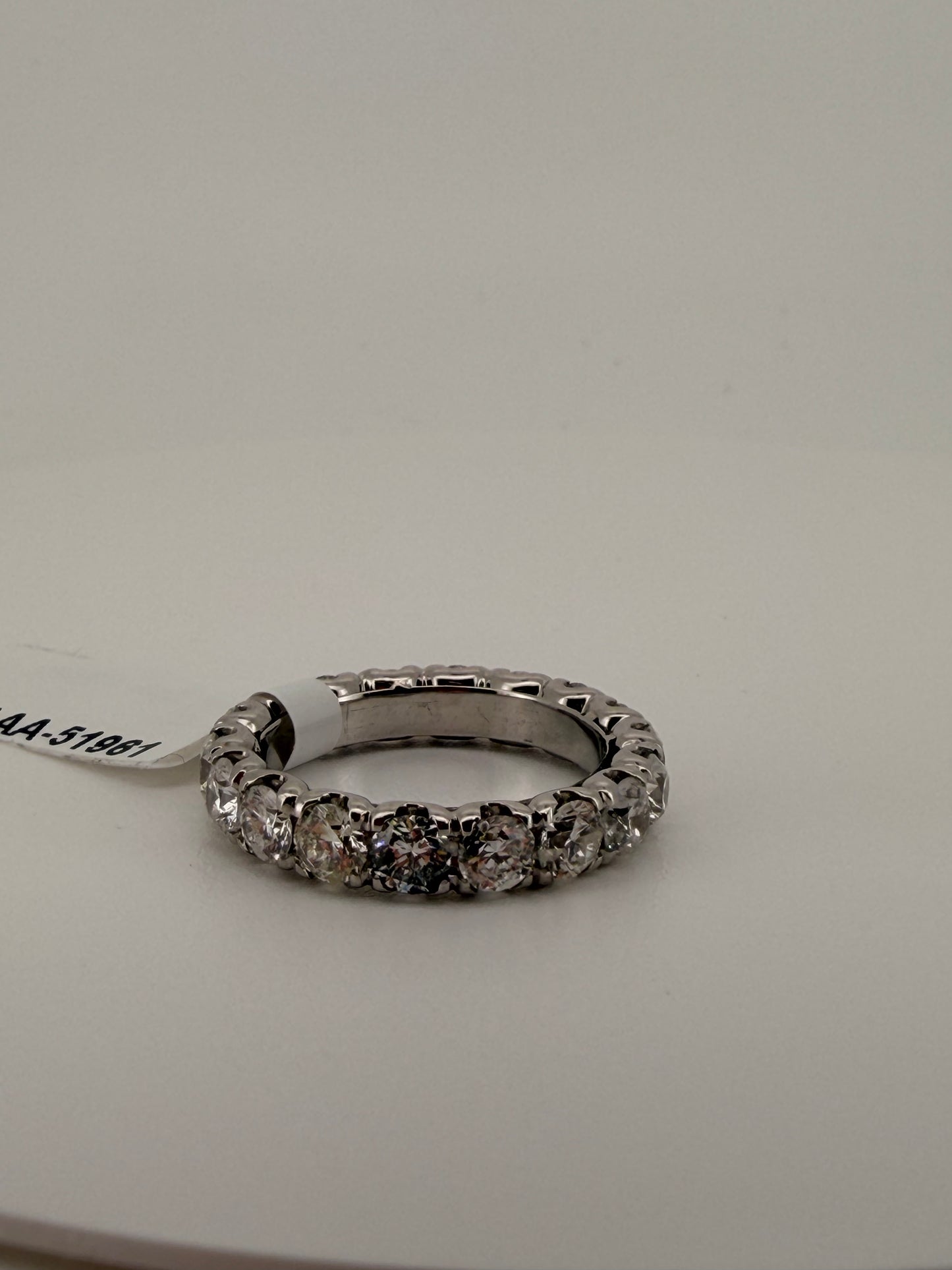 The Lumière Round Brilliant Ring