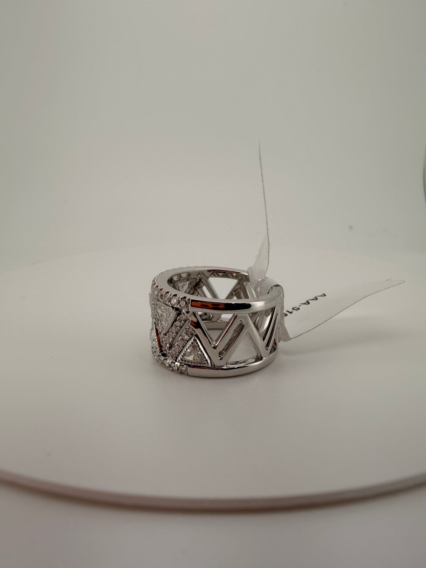 The Geometric Trillion Band