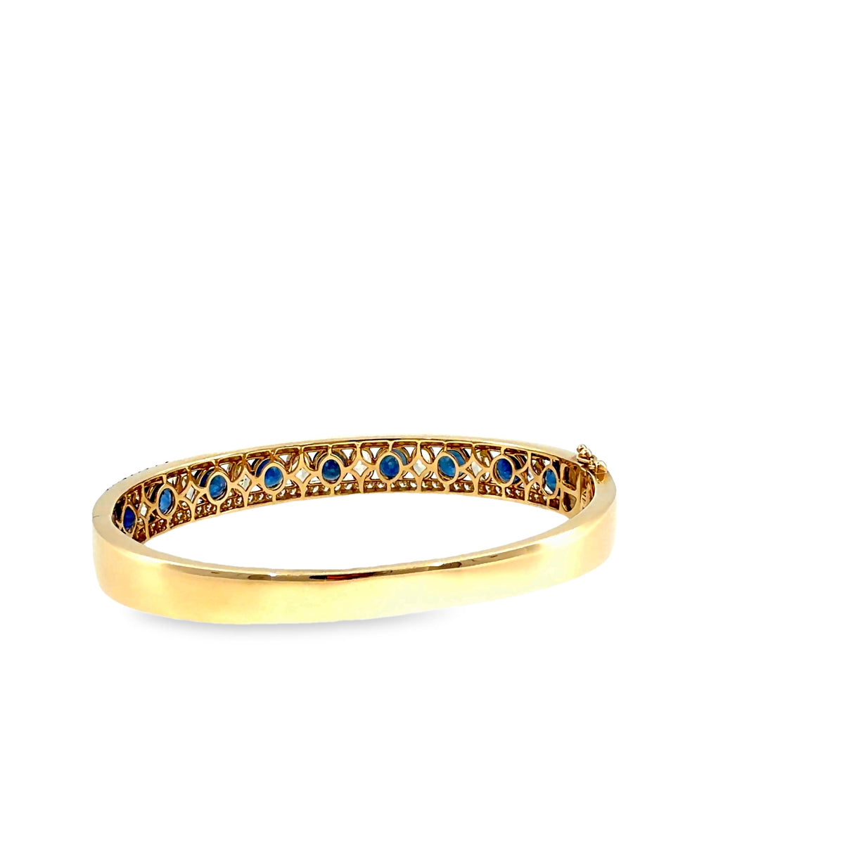 The Royal Oval Bangle
