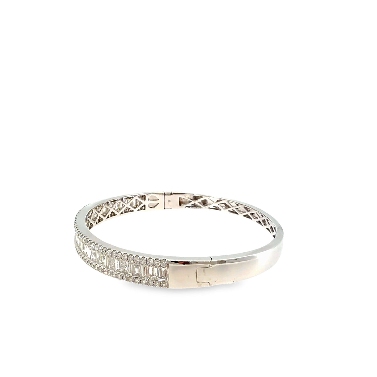The Baguette Skyline Bangle