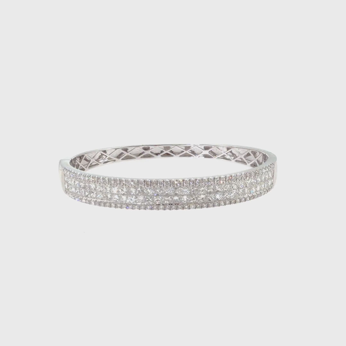 360 video of The Grand Duchess Bangle, 6.00ct Princess Diamond, Gold by Benji Designs