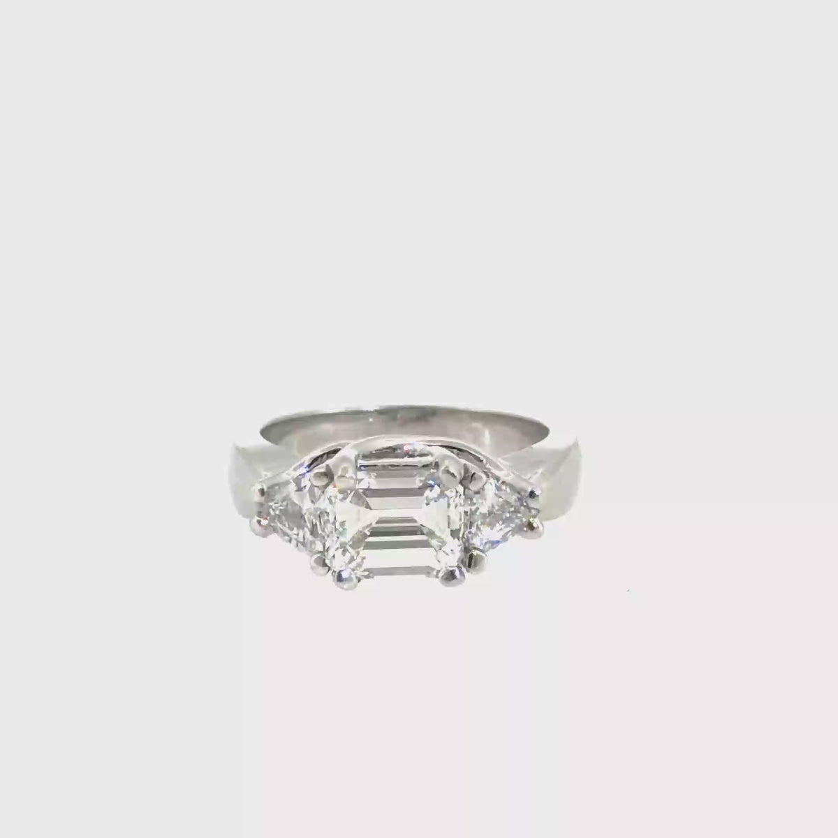 360 video of The Manhattan Ring, 2.12ct Diamond, Platinum by Benji Designs