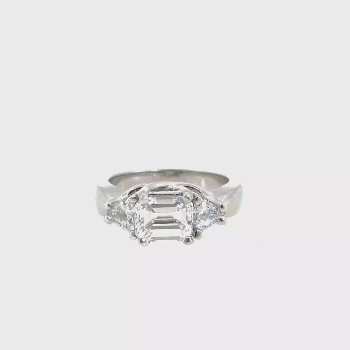 360 video of The Manhattan Ring, 2.12ct Diamond, Platinum by Benji Designs