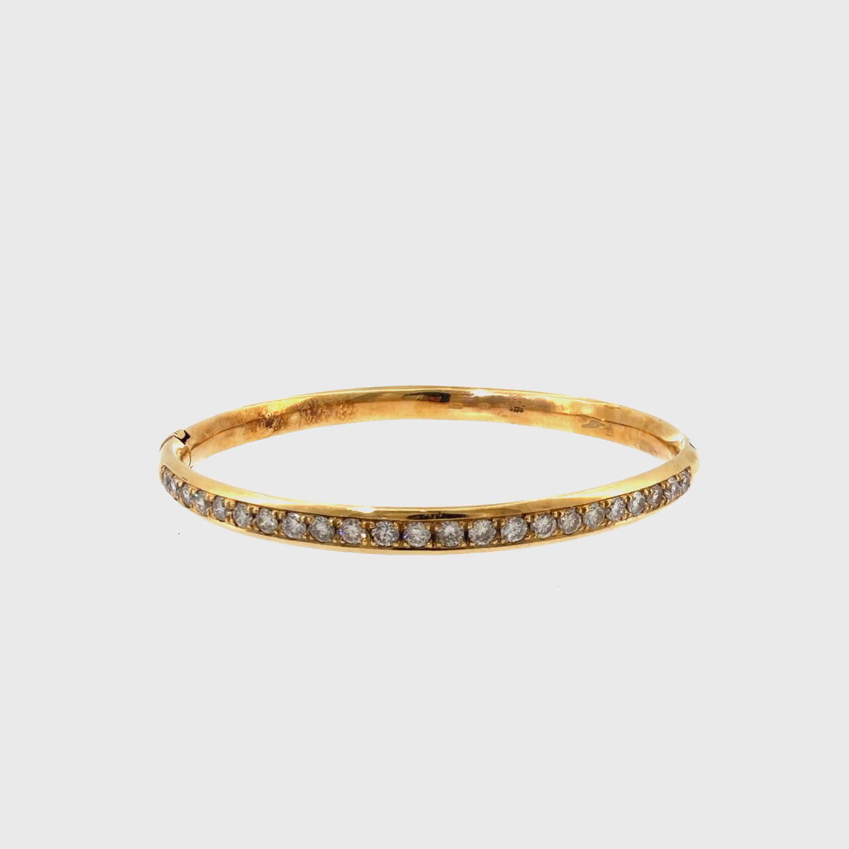 360 video of The Sun Drop Bangle, 1.90ct Diamond, 18K Yellow Gold by Benji Designs