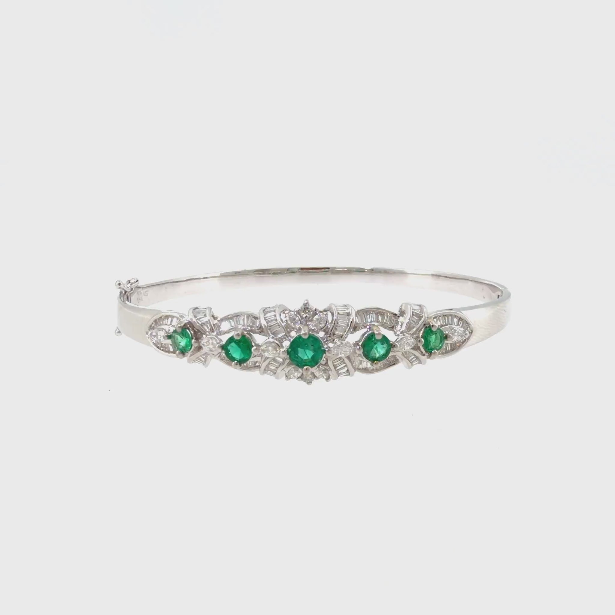 360 video of The Emerald Quintet Bangle, 3.06ct Emerald & Diamond, 18K White Gold by Benji Designs